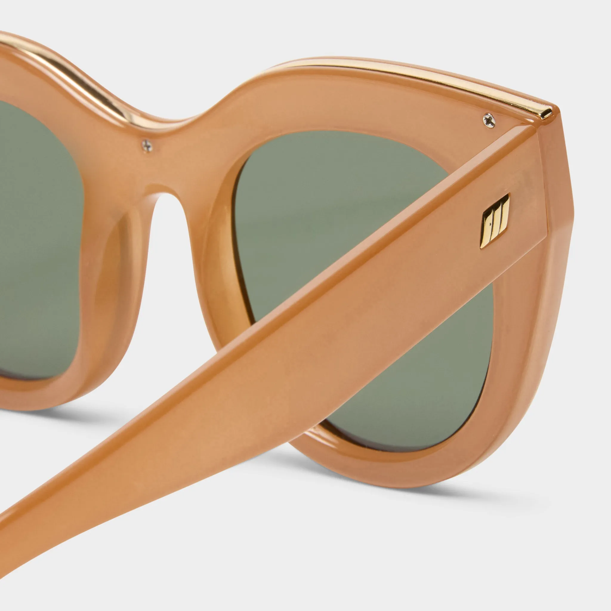 AIR HEART | CARAMEL KHAKI MONO