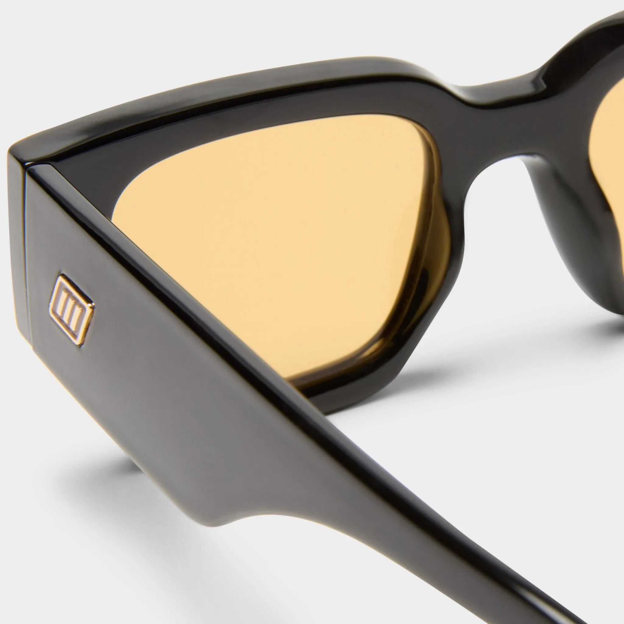 ATLANTIS | BLACK