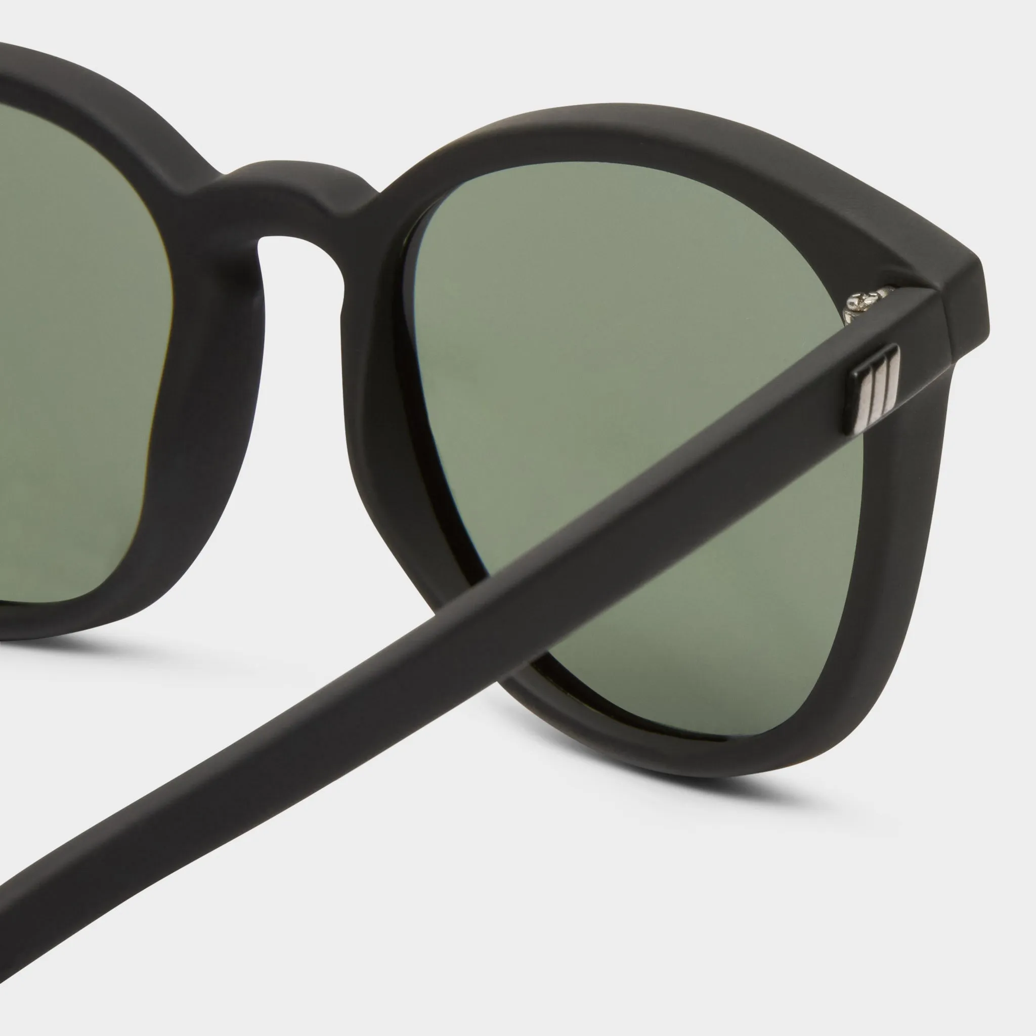 BANDWAGON | BLACK RUBBER
