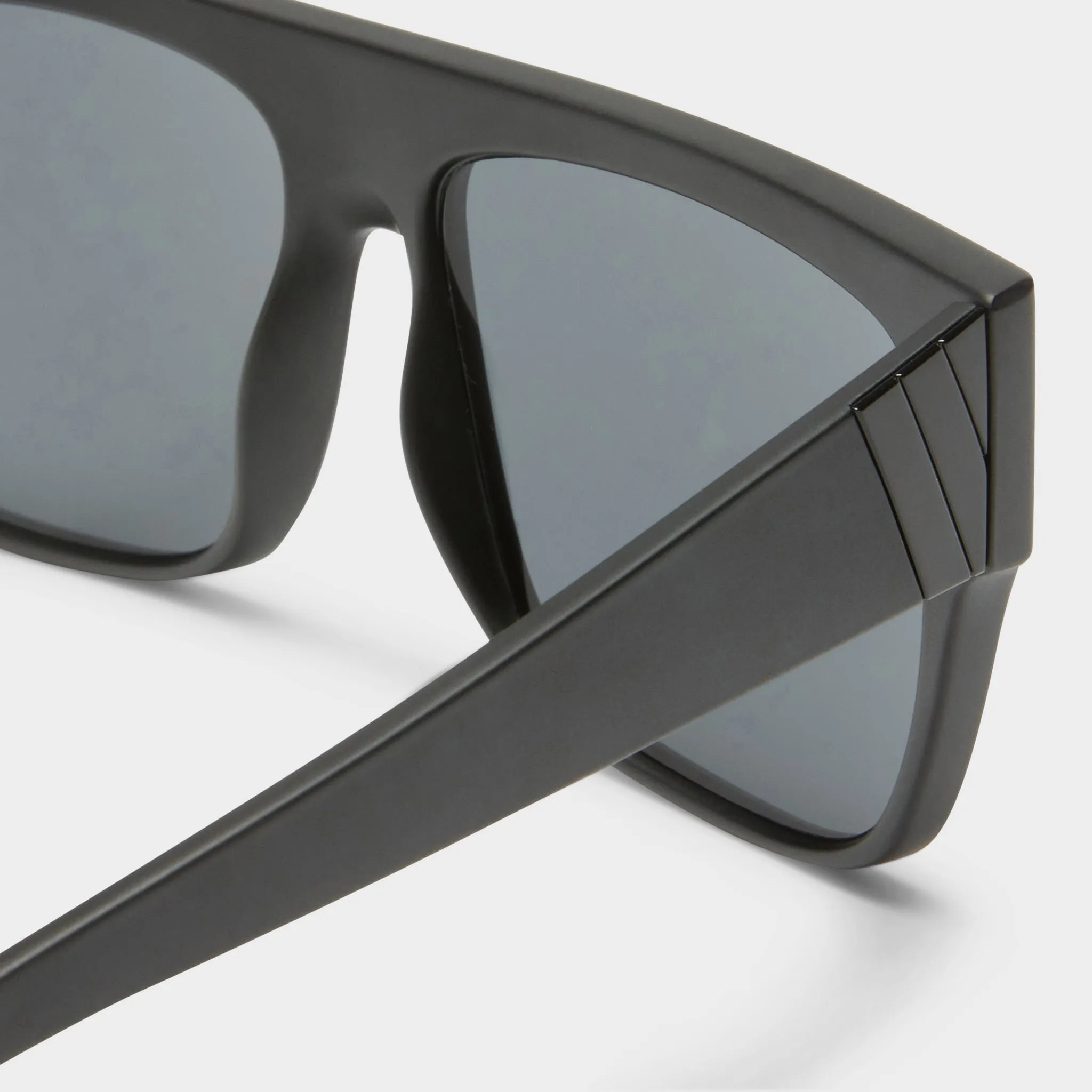 BRAVADO | MATTE BLACK