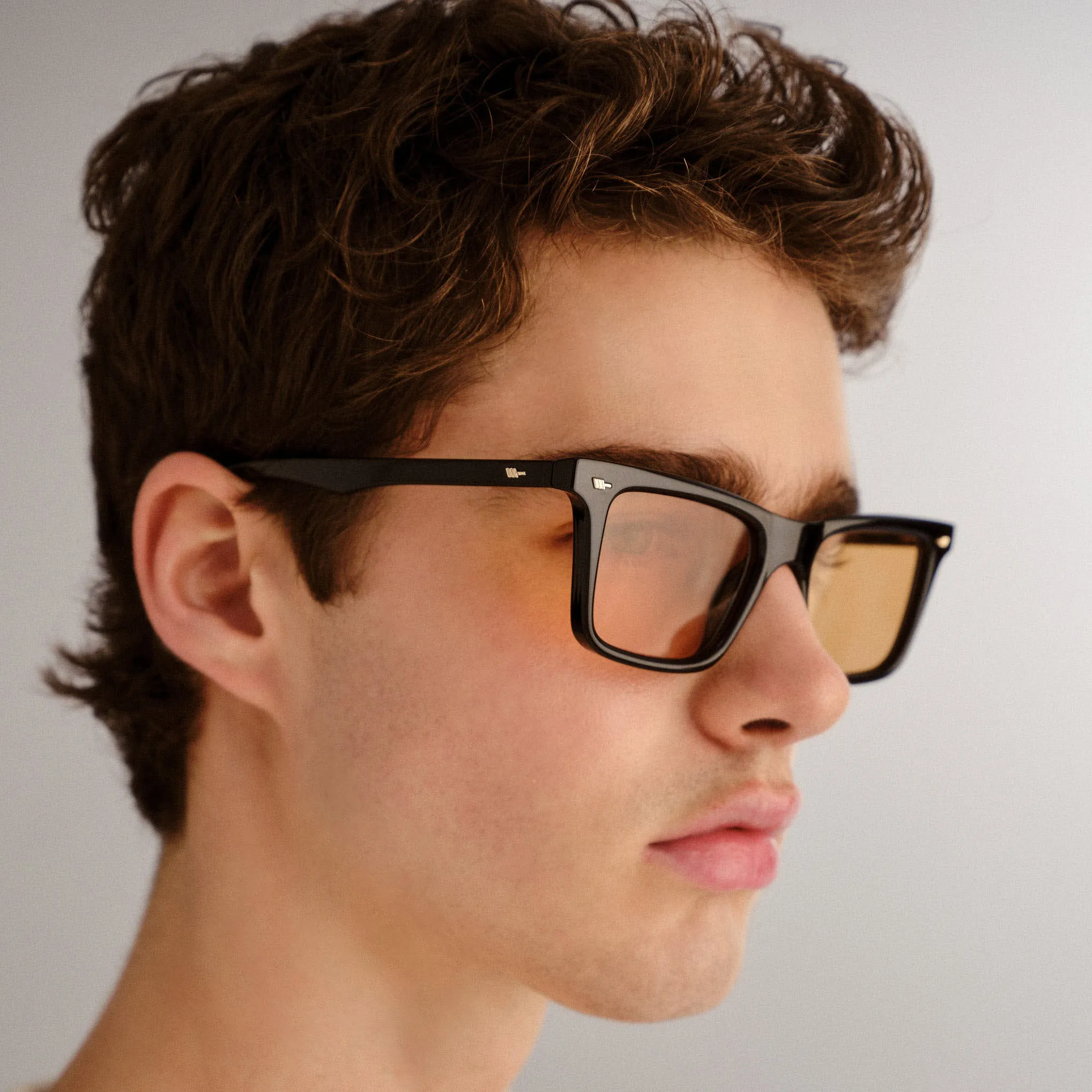 BROSKI | BLACK AMBER TINT