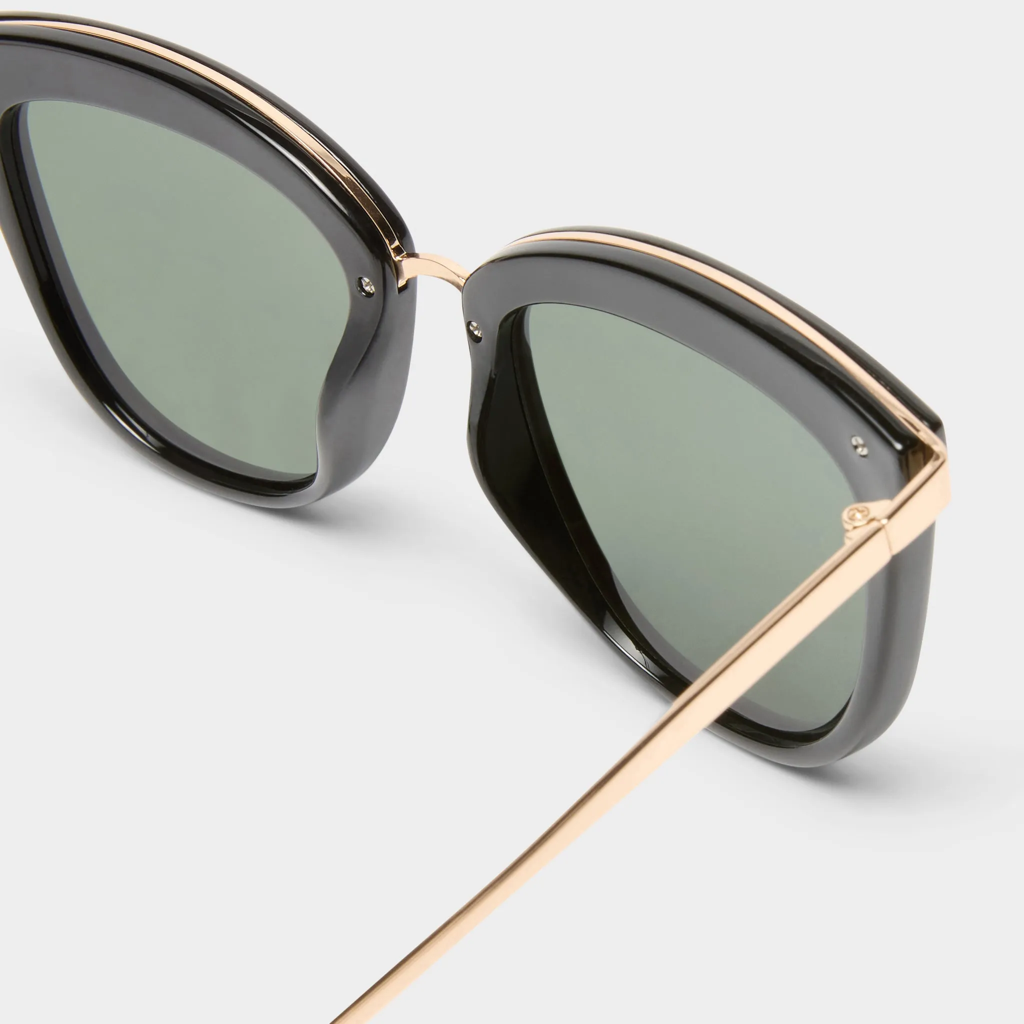 CALIENTE | BLACK GOLD