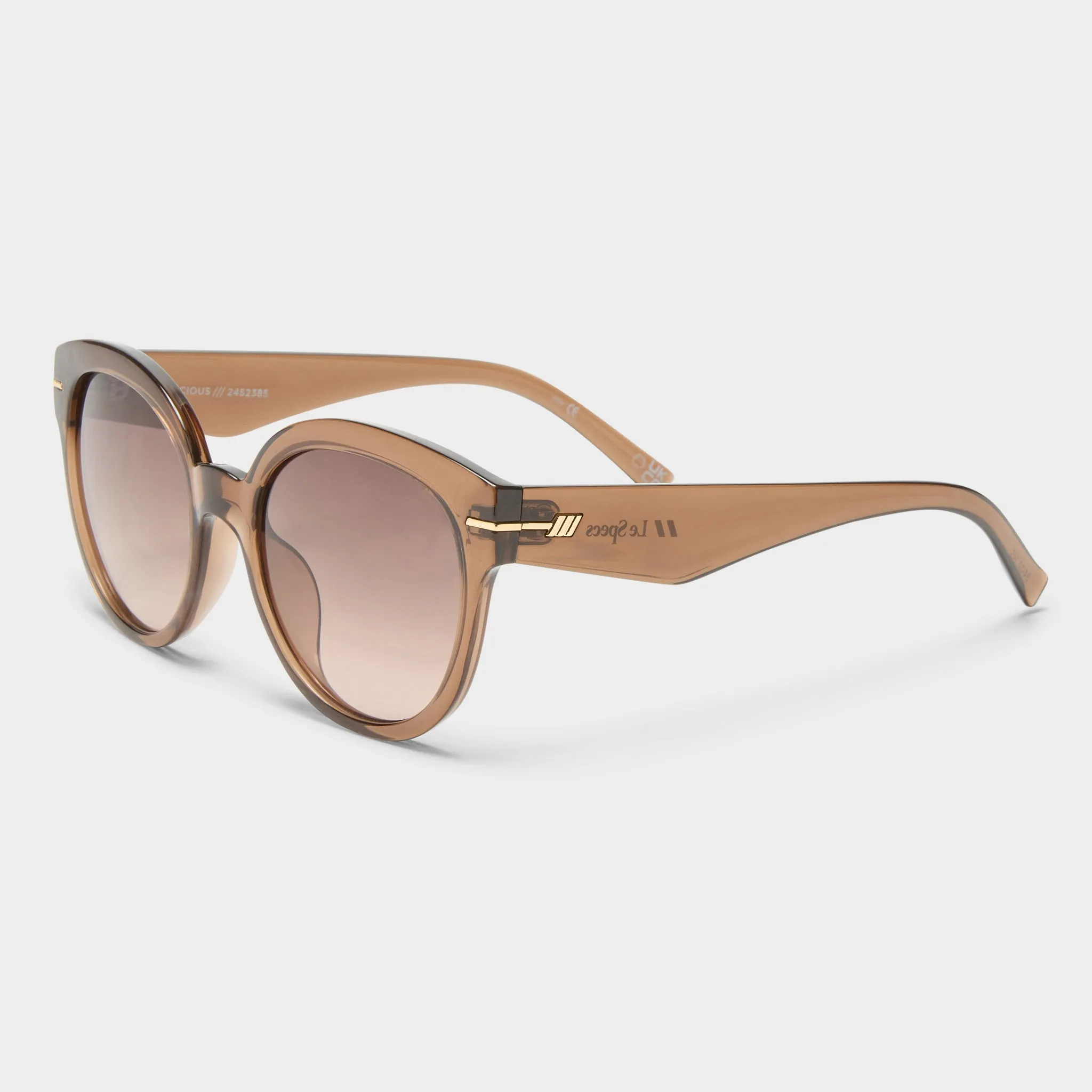 CAPACIOUS | CHOCOLATE