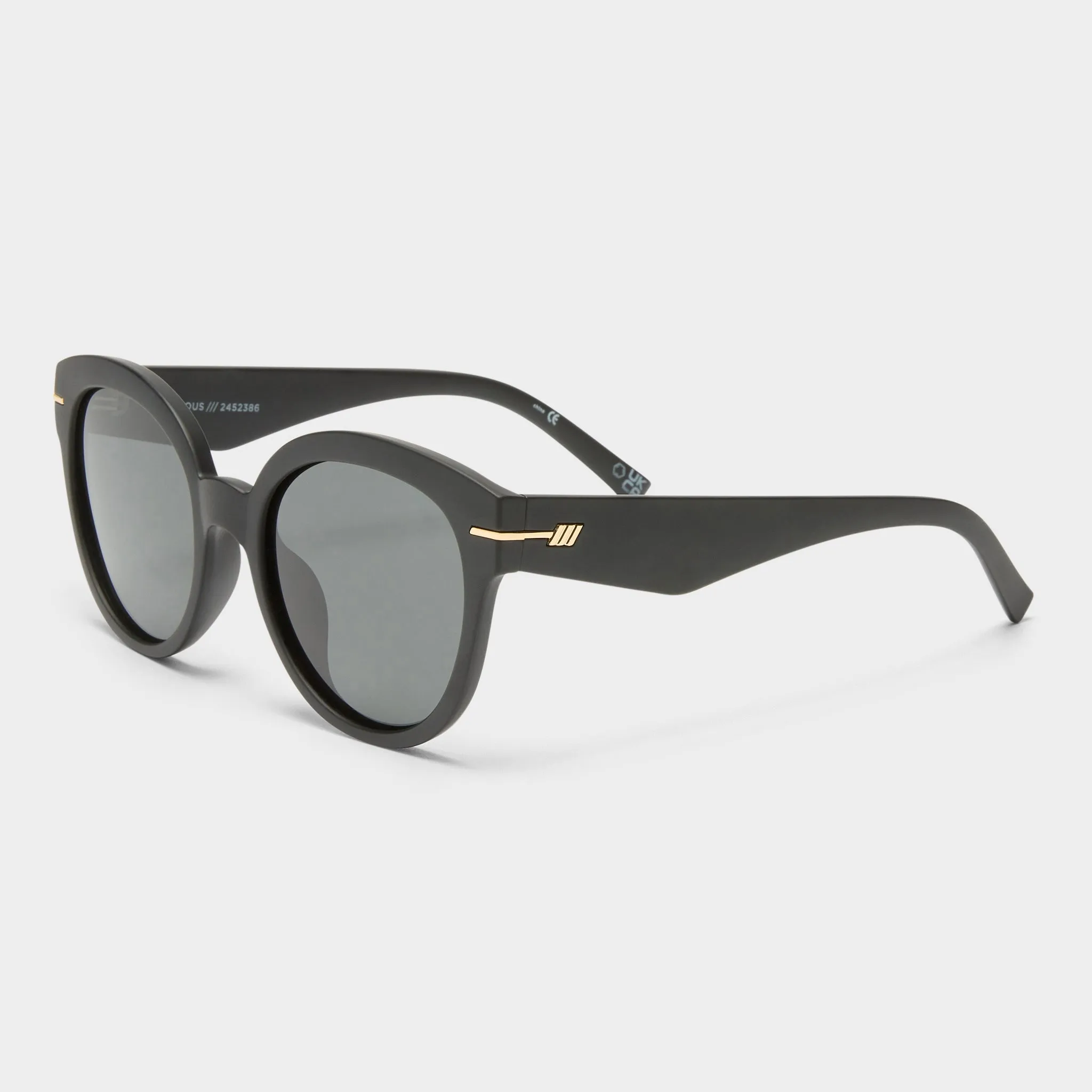 CAPACIOUS | MATTE BLACK