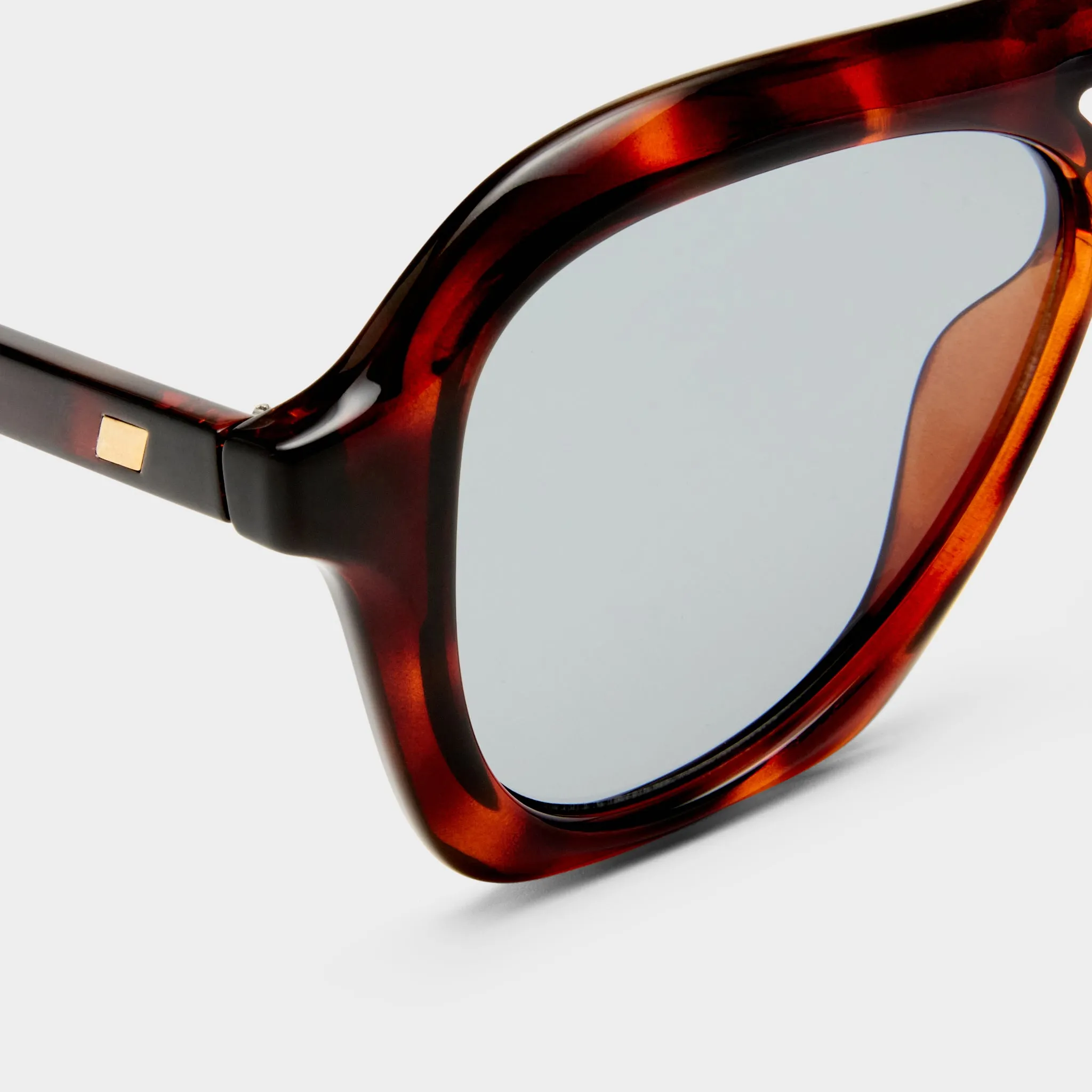 DRIZZLE | TORT SMOKE TINT