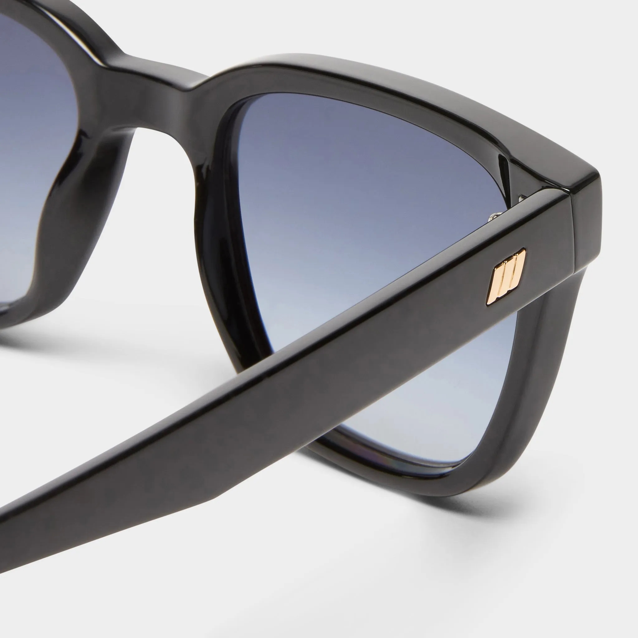 ELIXIR | BLACK SMOKE GRAD