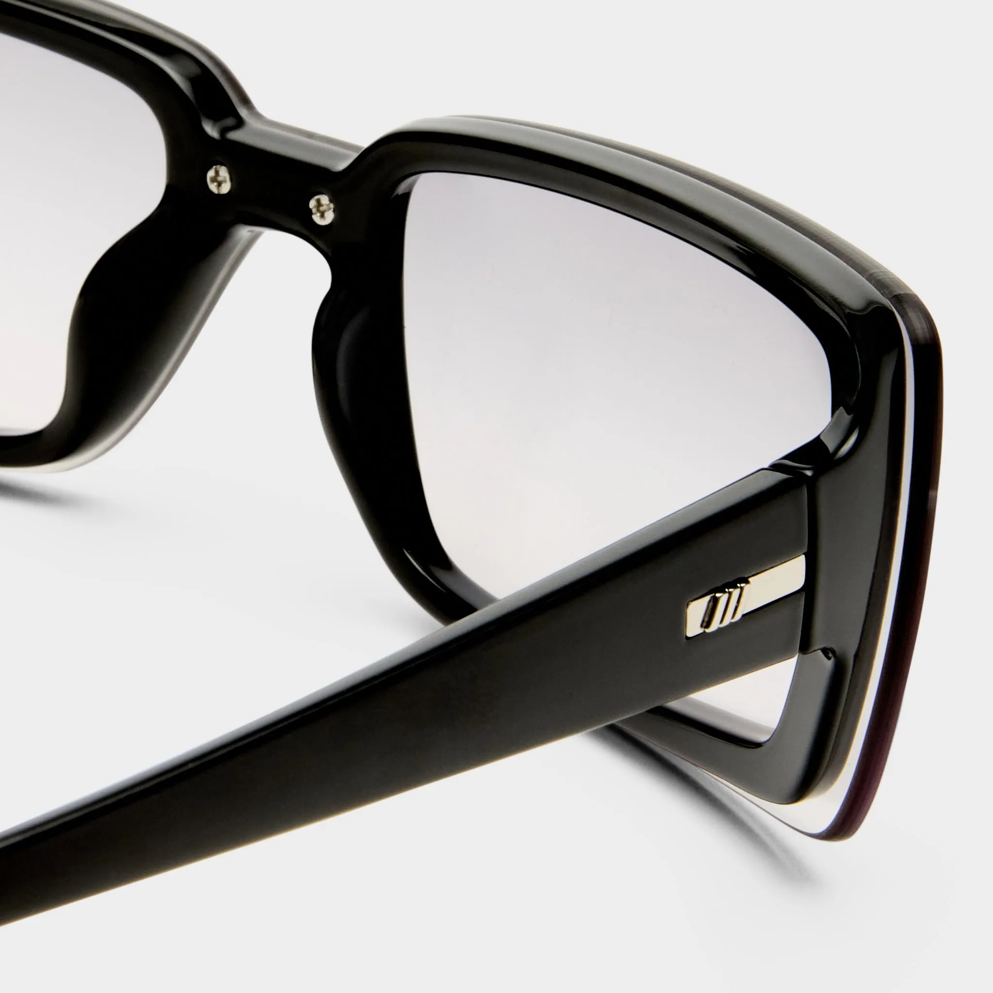 EVASION | BLACK