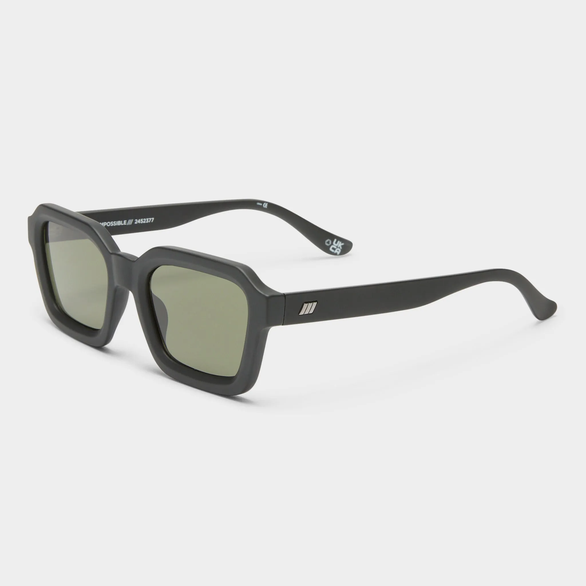 IMPOSSIBLE | MATTE BLACK