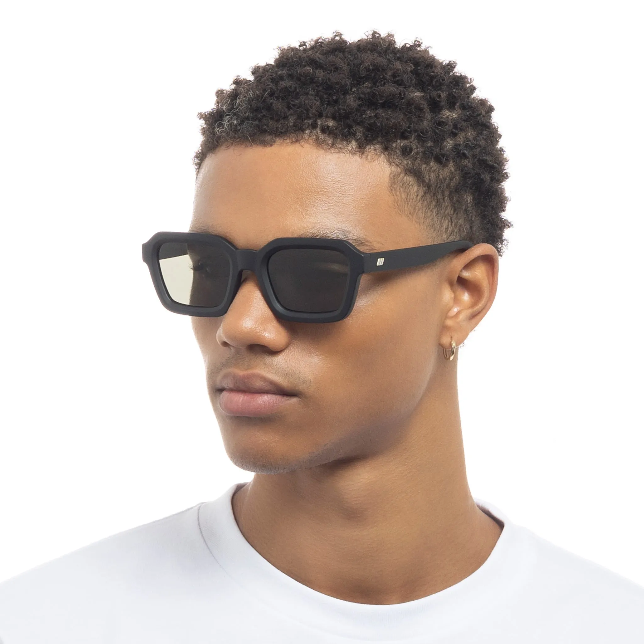 IMPOSSIBLE | MATTE BLACK