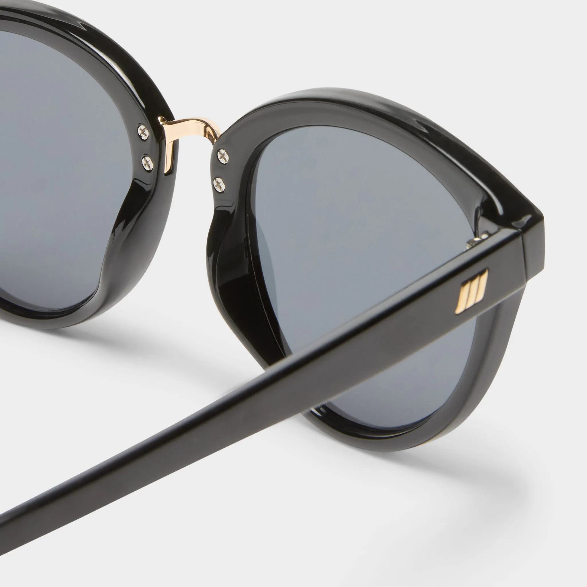 INFLUX | BLACK