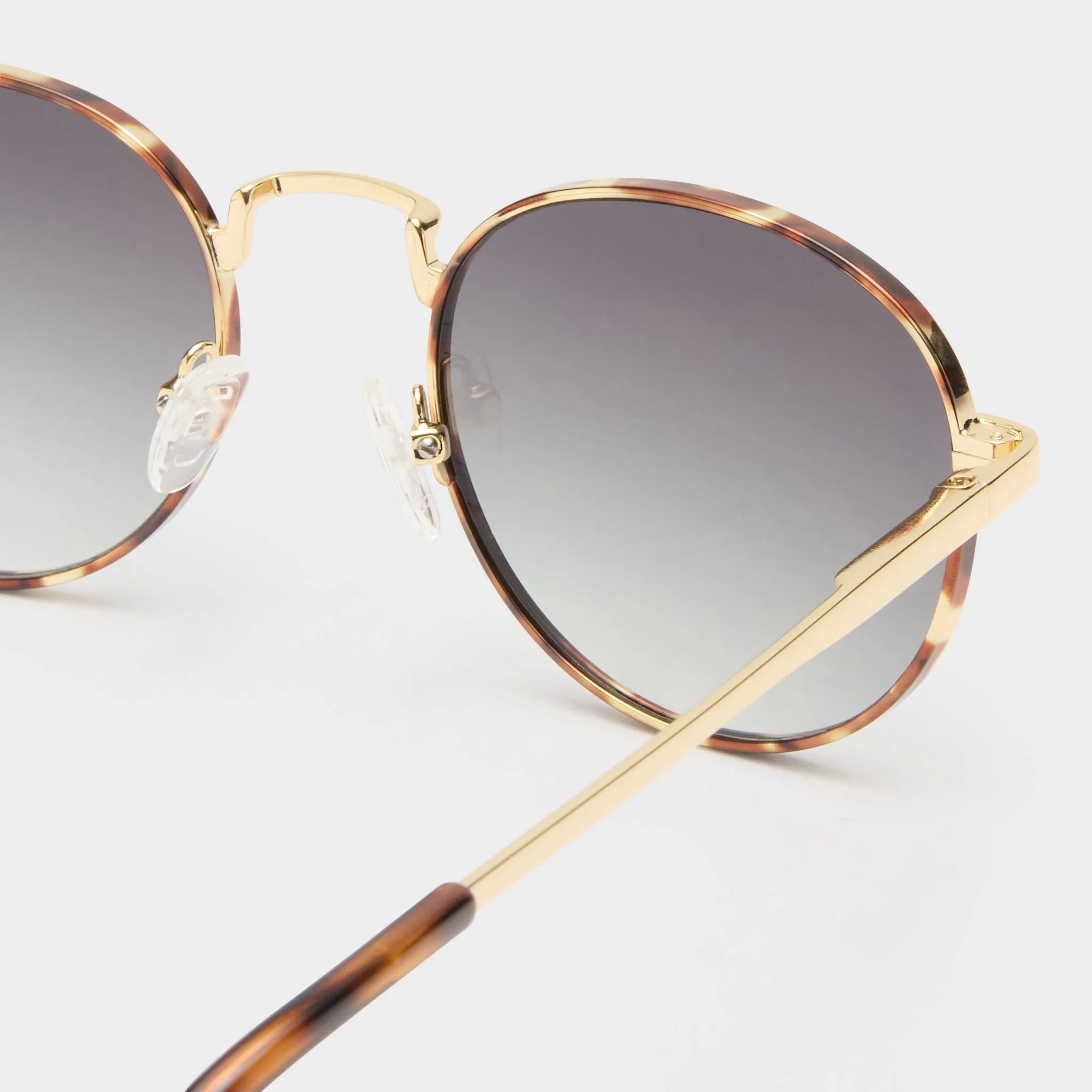 LOST LEGACY | GOLD TORT KHAKI GRAD