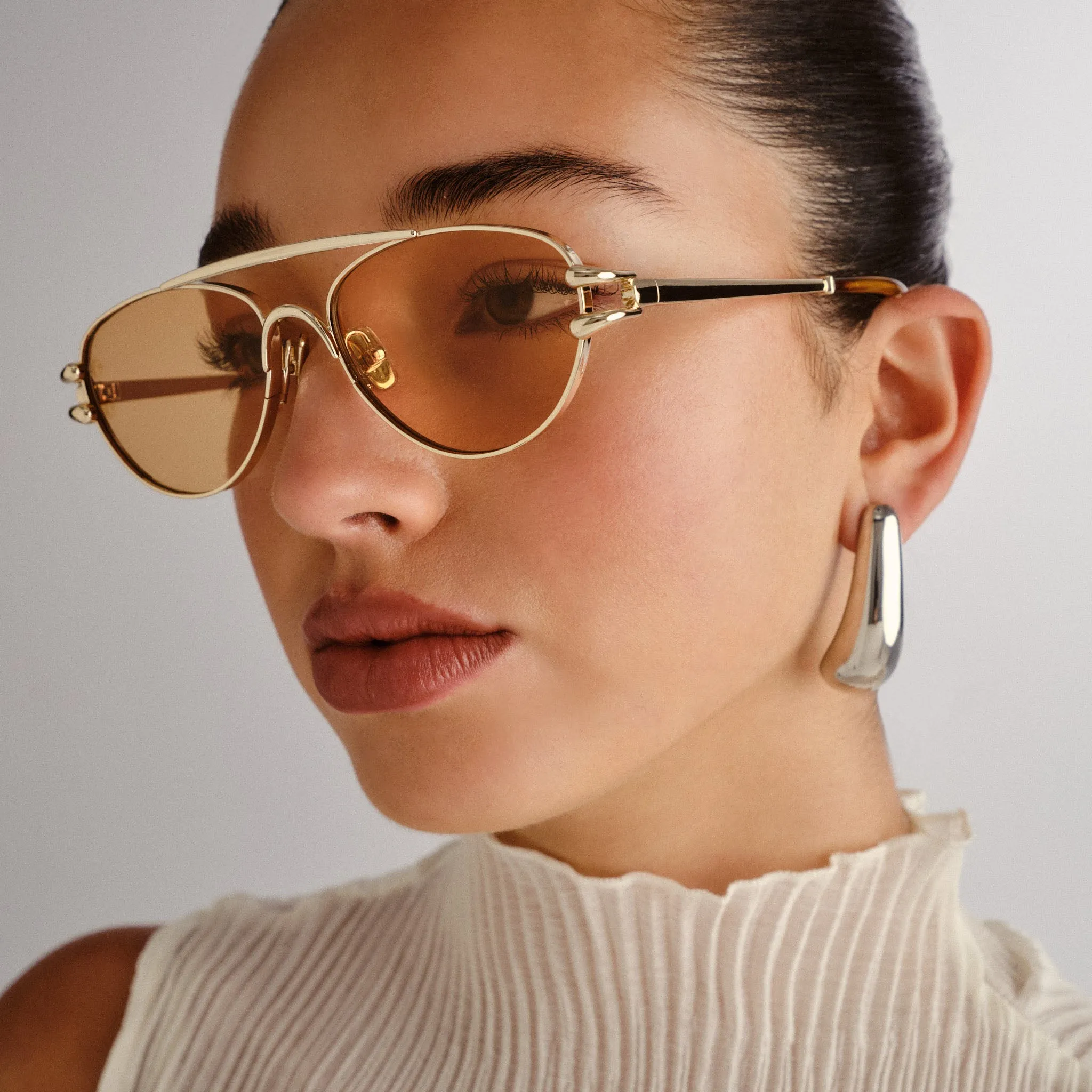 NUMERO SEIS | BRIGHT GOLD AMBER TINT