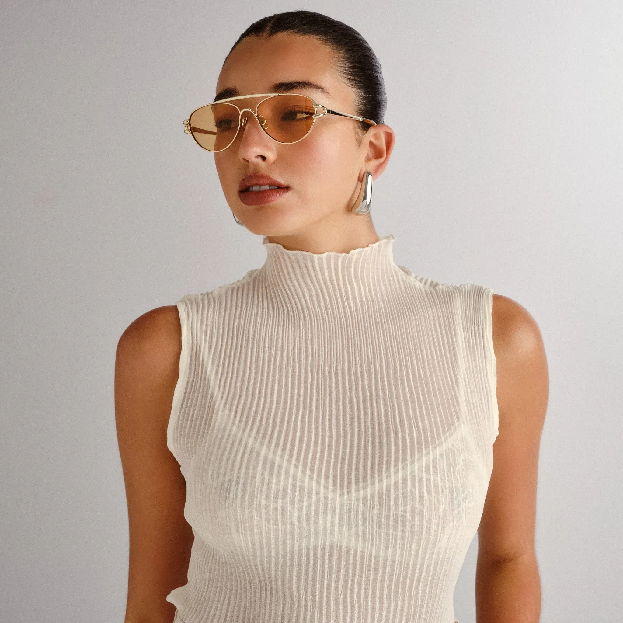 NUMERO SEIS | BRIGHT GOLD AMBER TINT