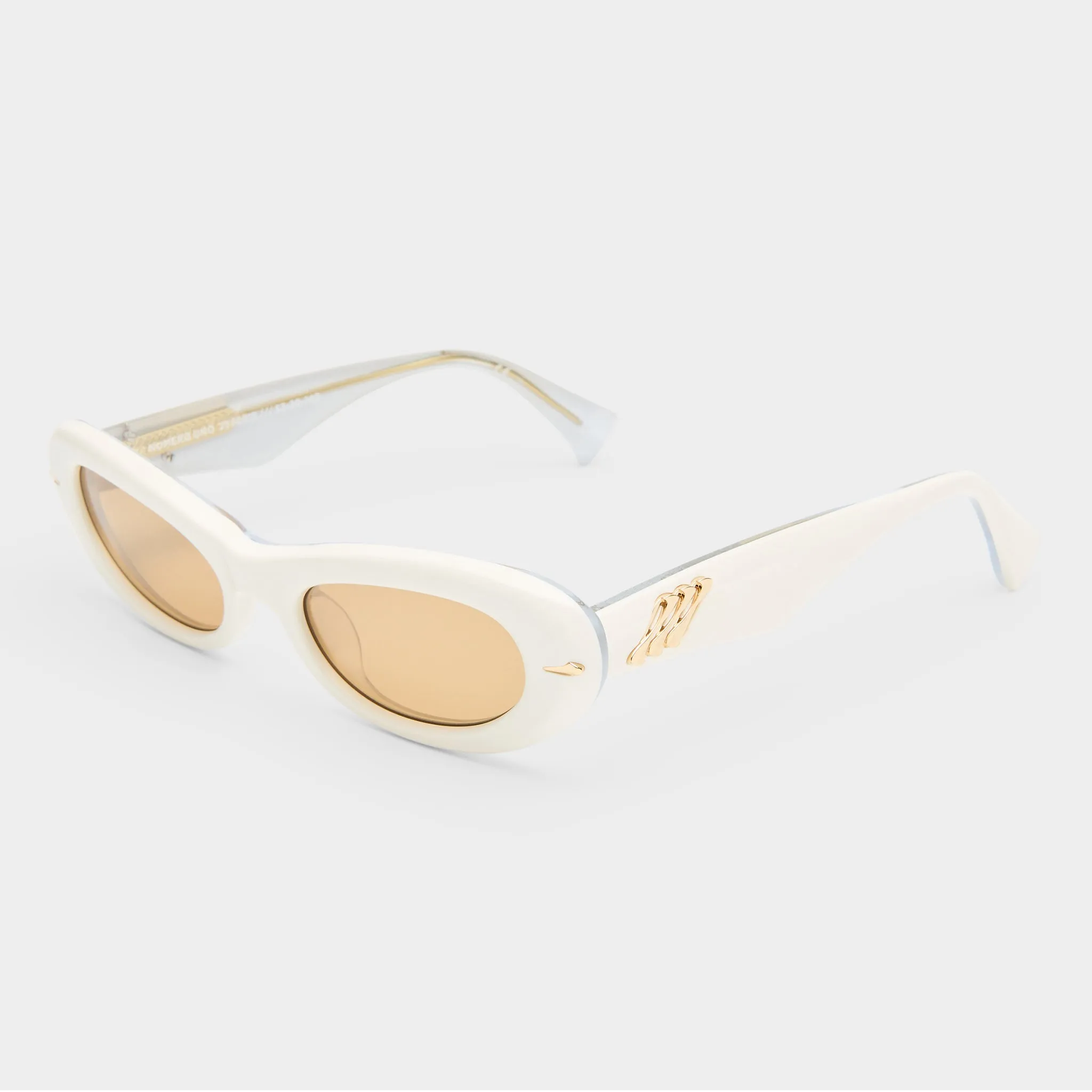 NUMERO UNO | IVORY