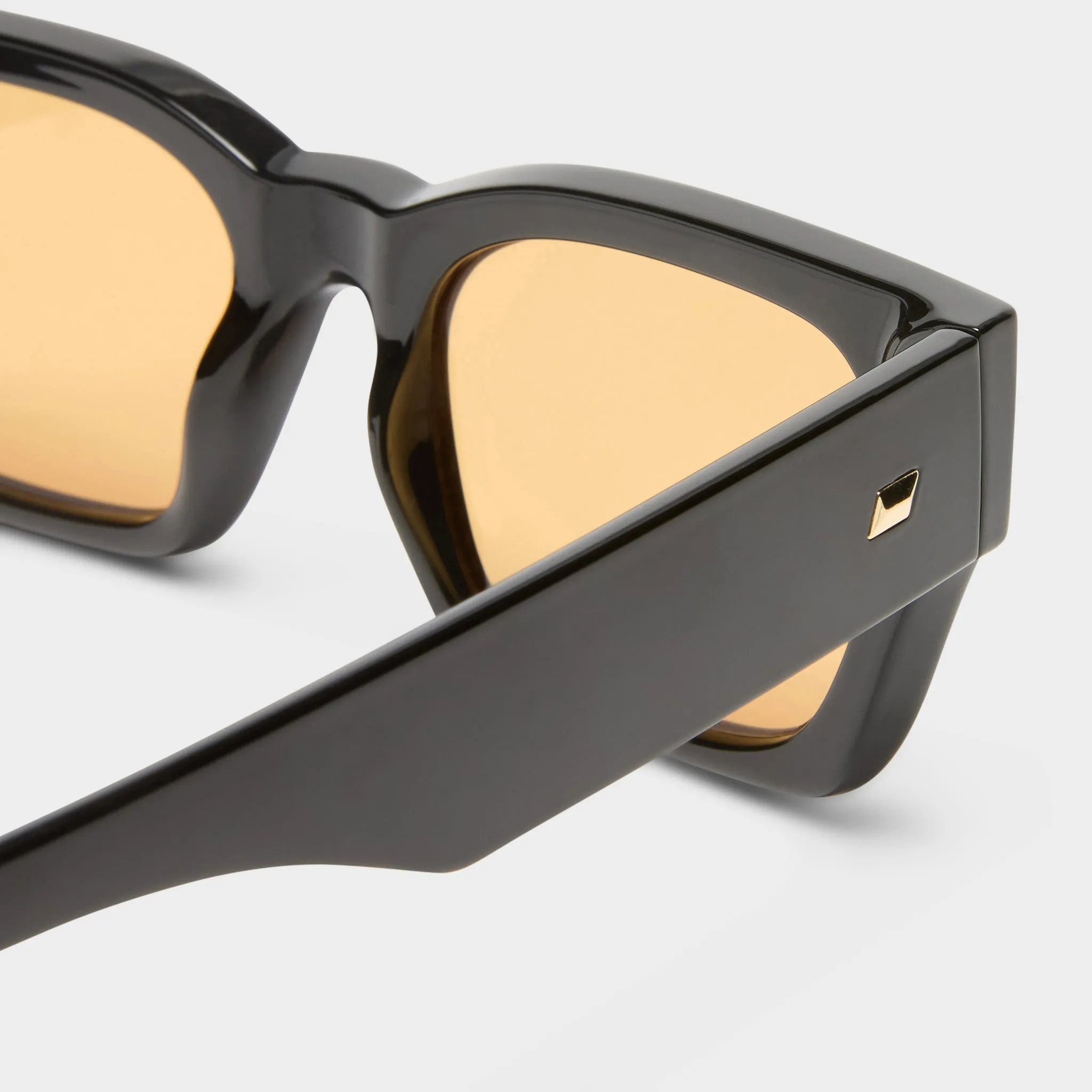 SHMOOD | BLACK AMBER TINT