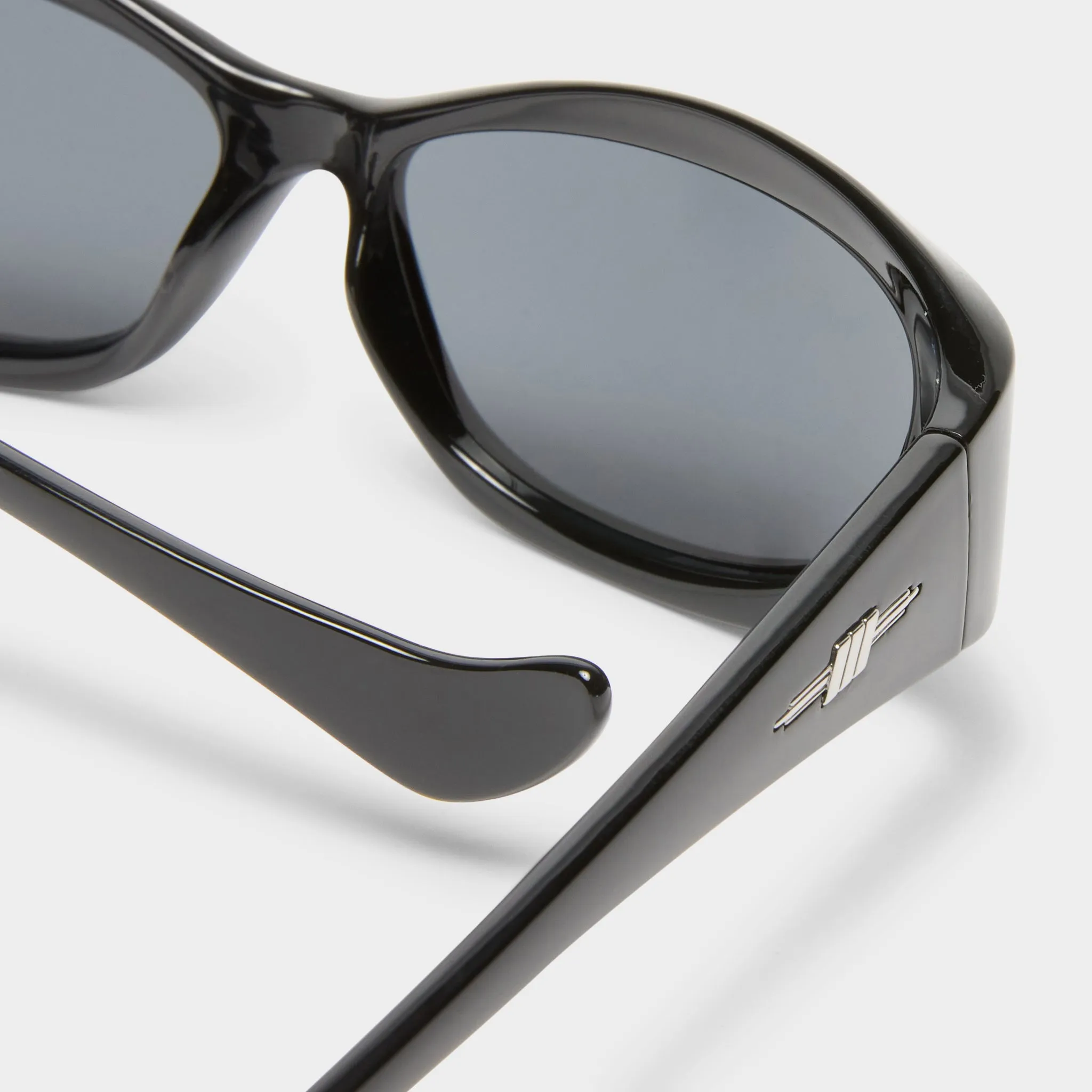 SWIFT LUST | BLACK