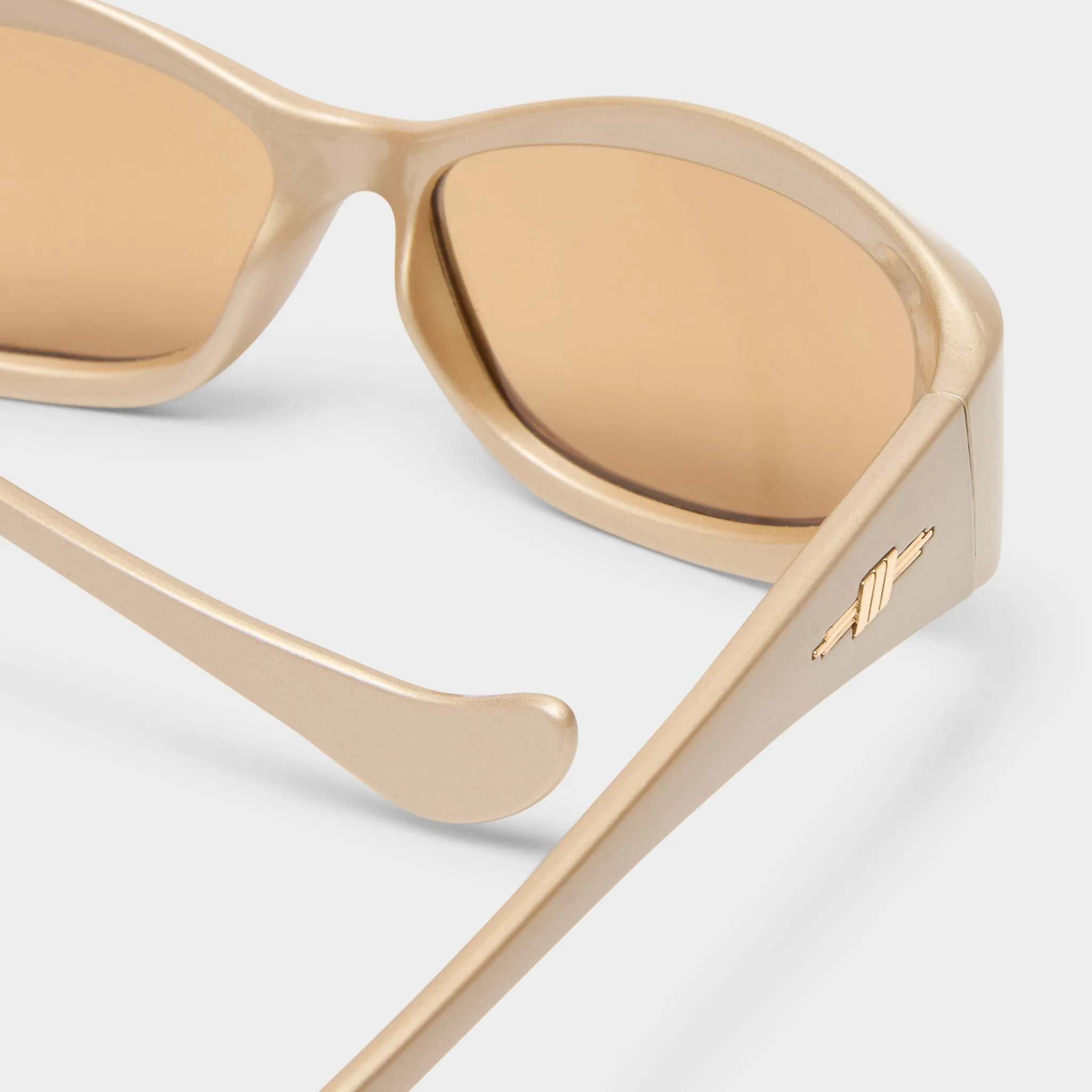 SWIFT LUST | PEARL NOUGAT