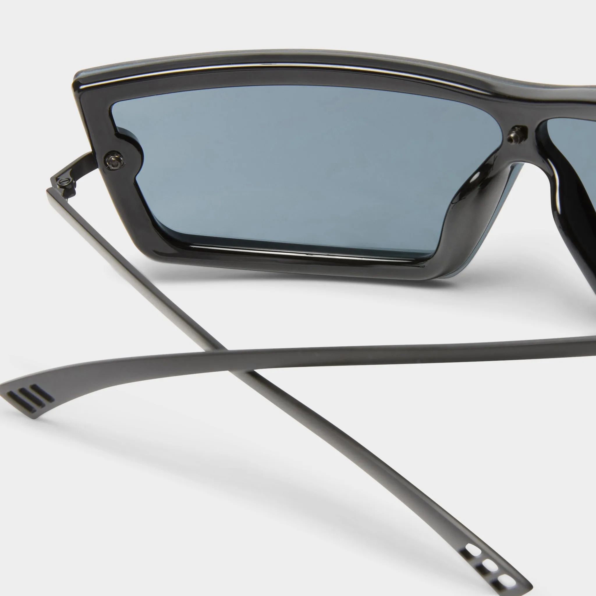 THE BODYGUARD | BLACK MATTE BLACK