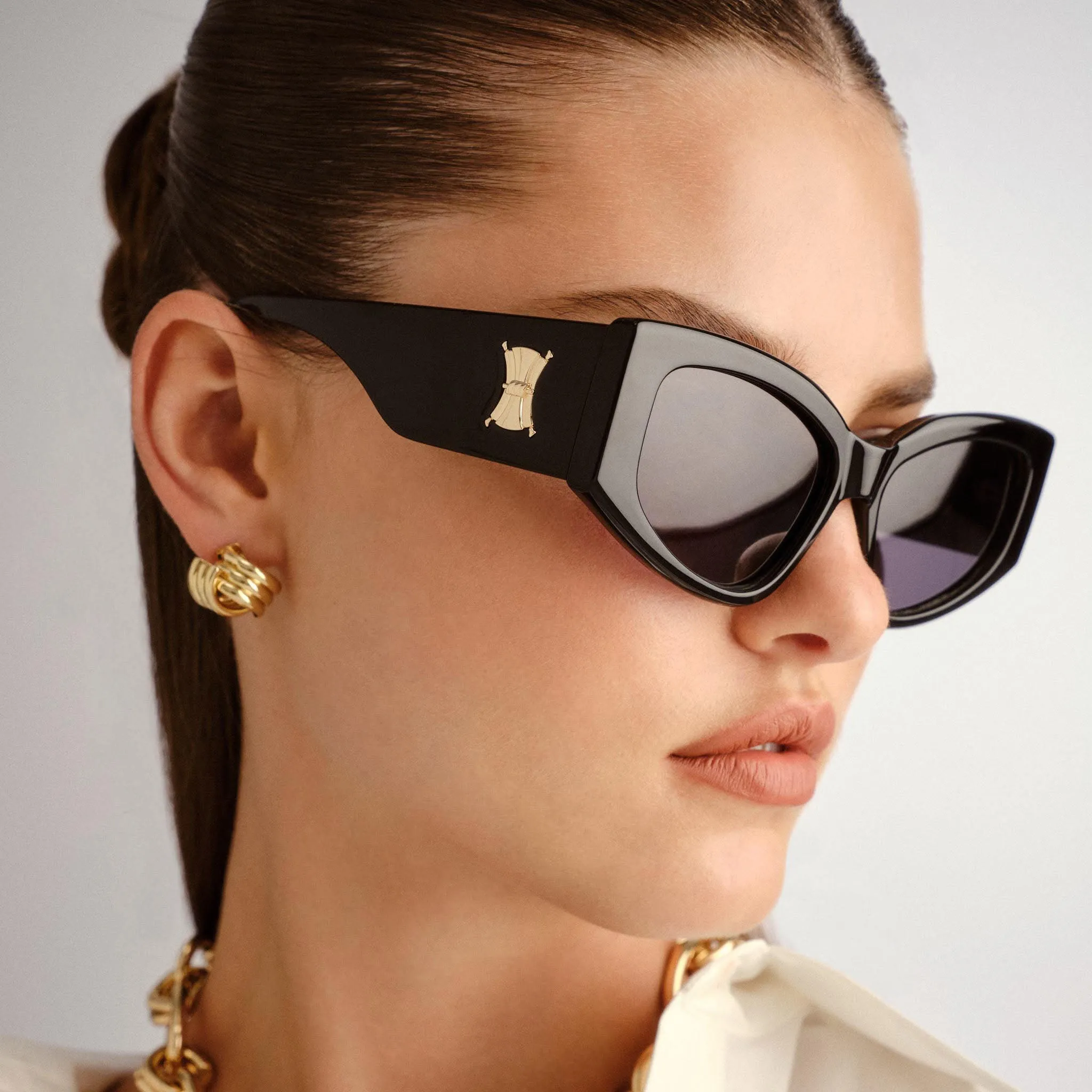 THE HAUNTING | BLACK POLARIZED