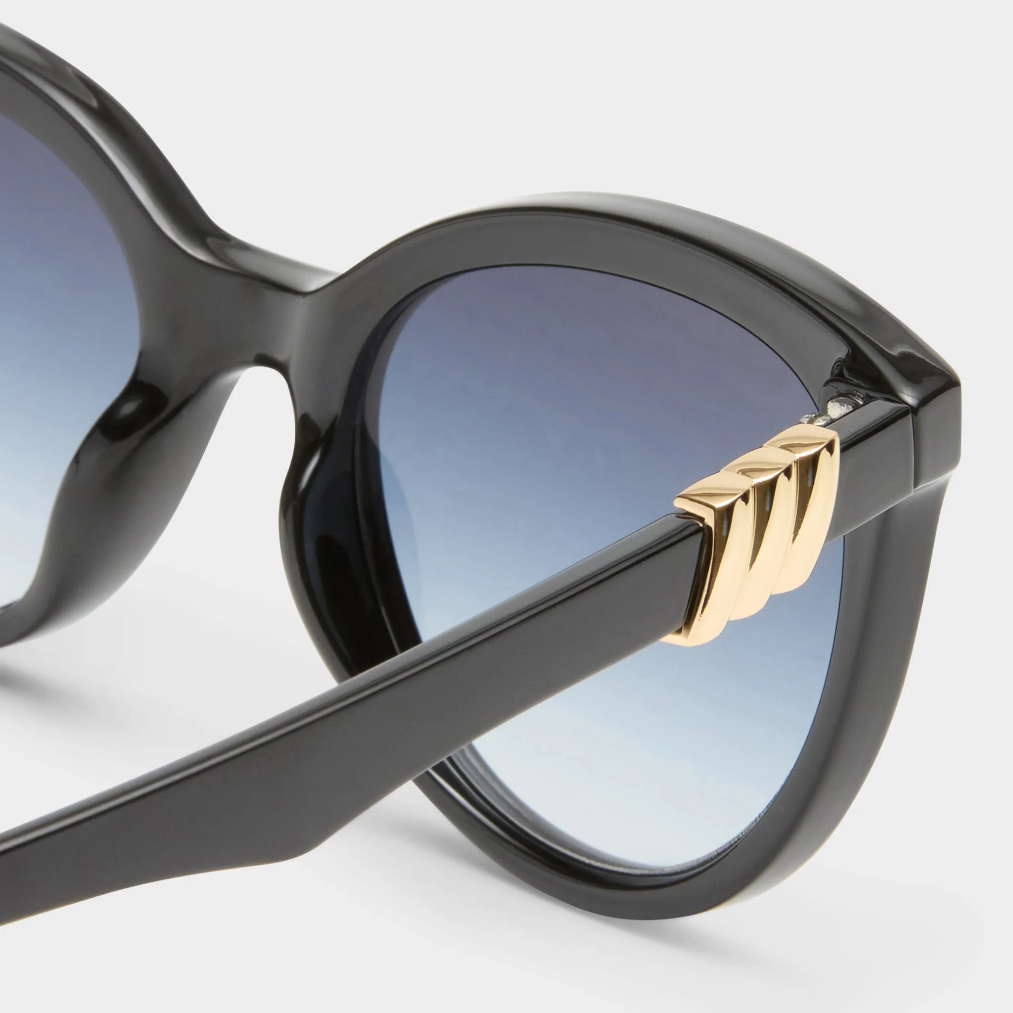 THE MUSE | BLACK