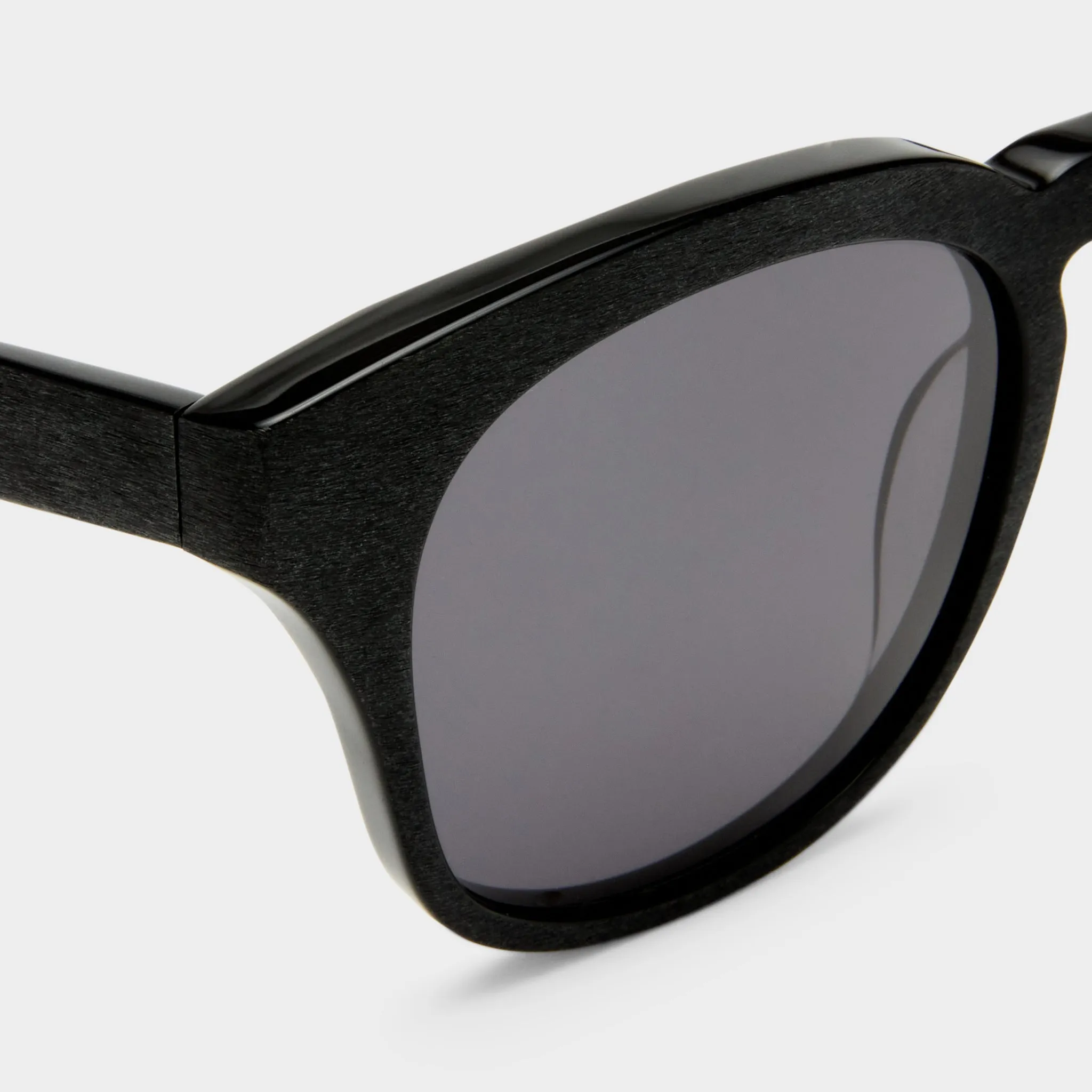 TRENTADUE | SCRATCHED BLACK